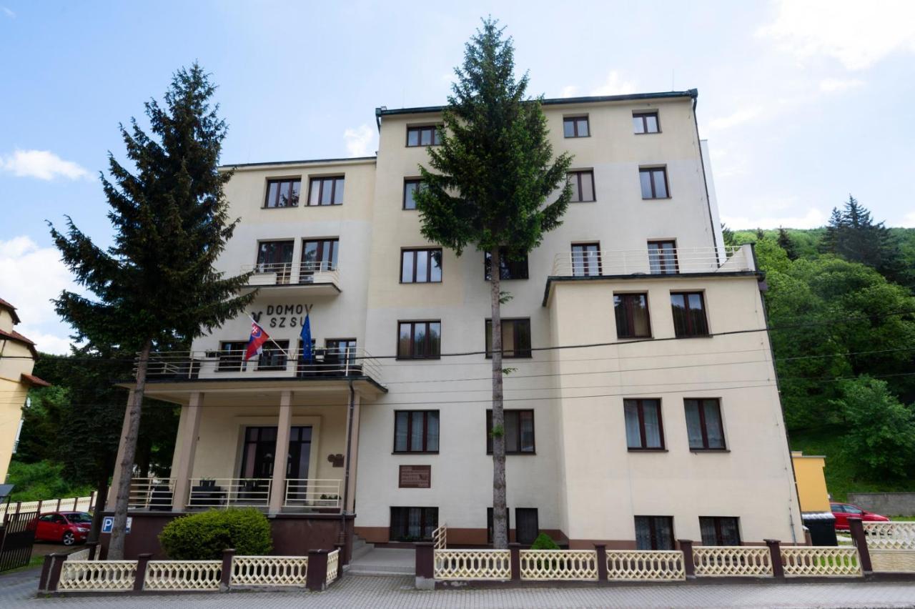 Hotel Dszsu Trencianske Teplice Exterior photo